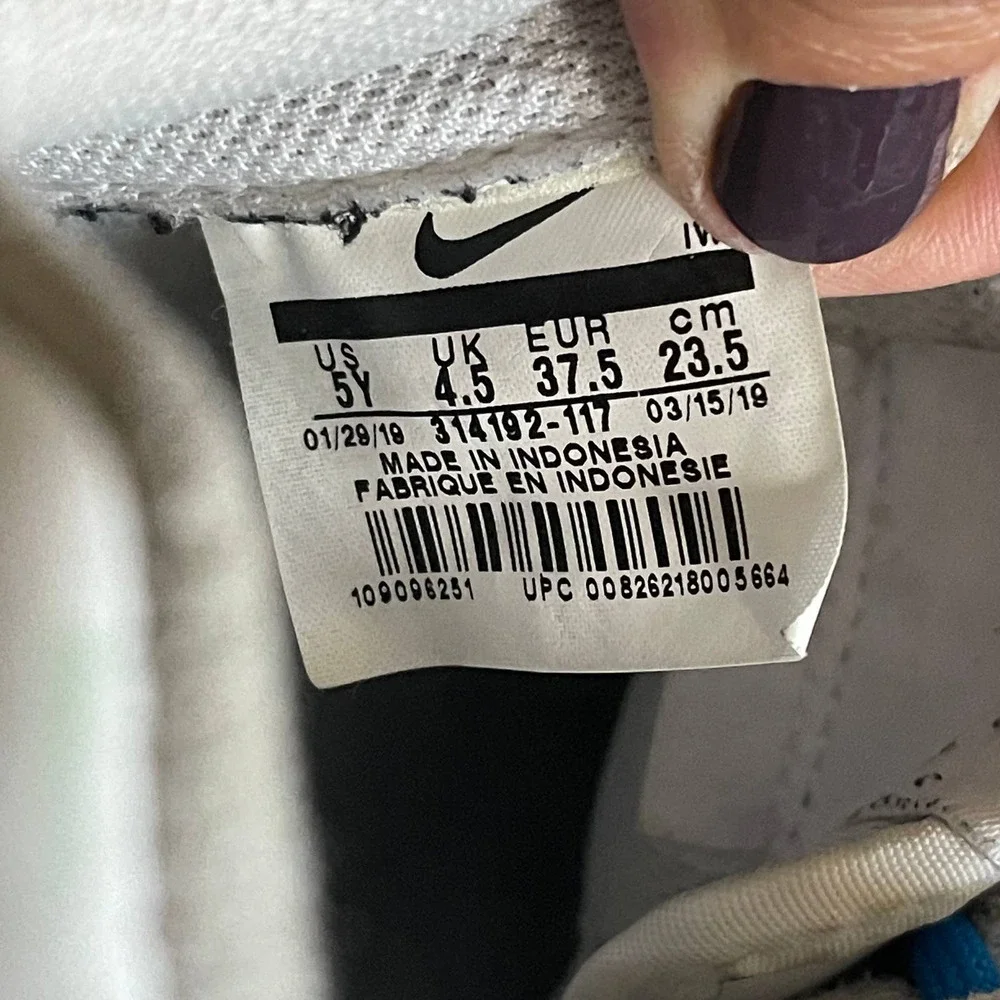 Nike Air Force 1 Low GS Size 5Y Triple White 314192-117
